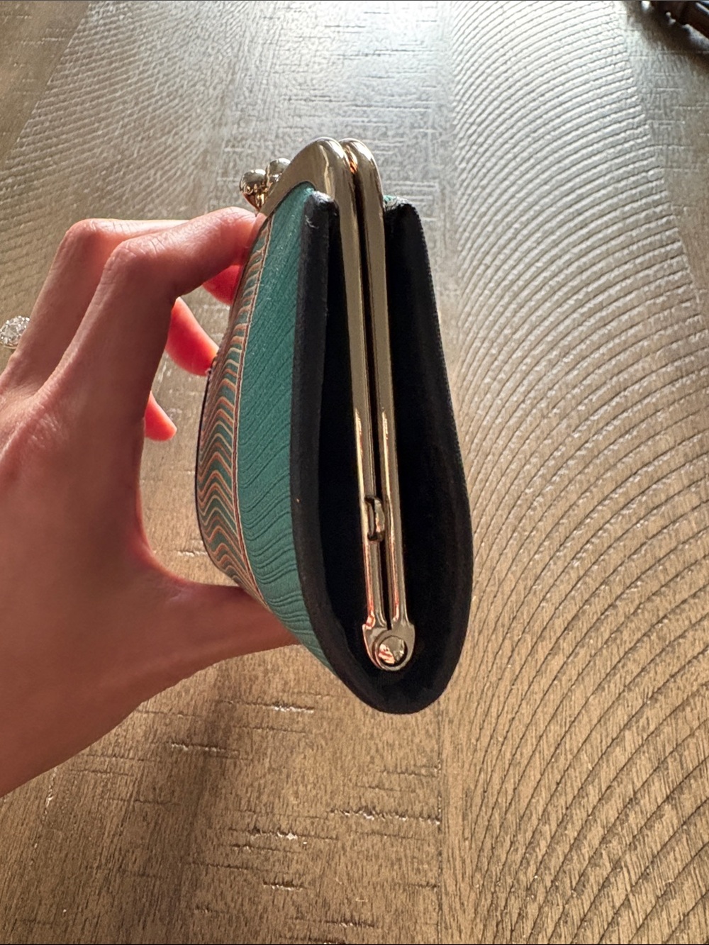 Striped Teal Kiss-Lock Clutch Wallet - Unbranded - Picture 4 of 5